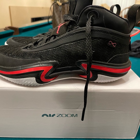 Selling Nike Jordan 36 size 7 youth (8.5 women’s) - Picture 4 of 6